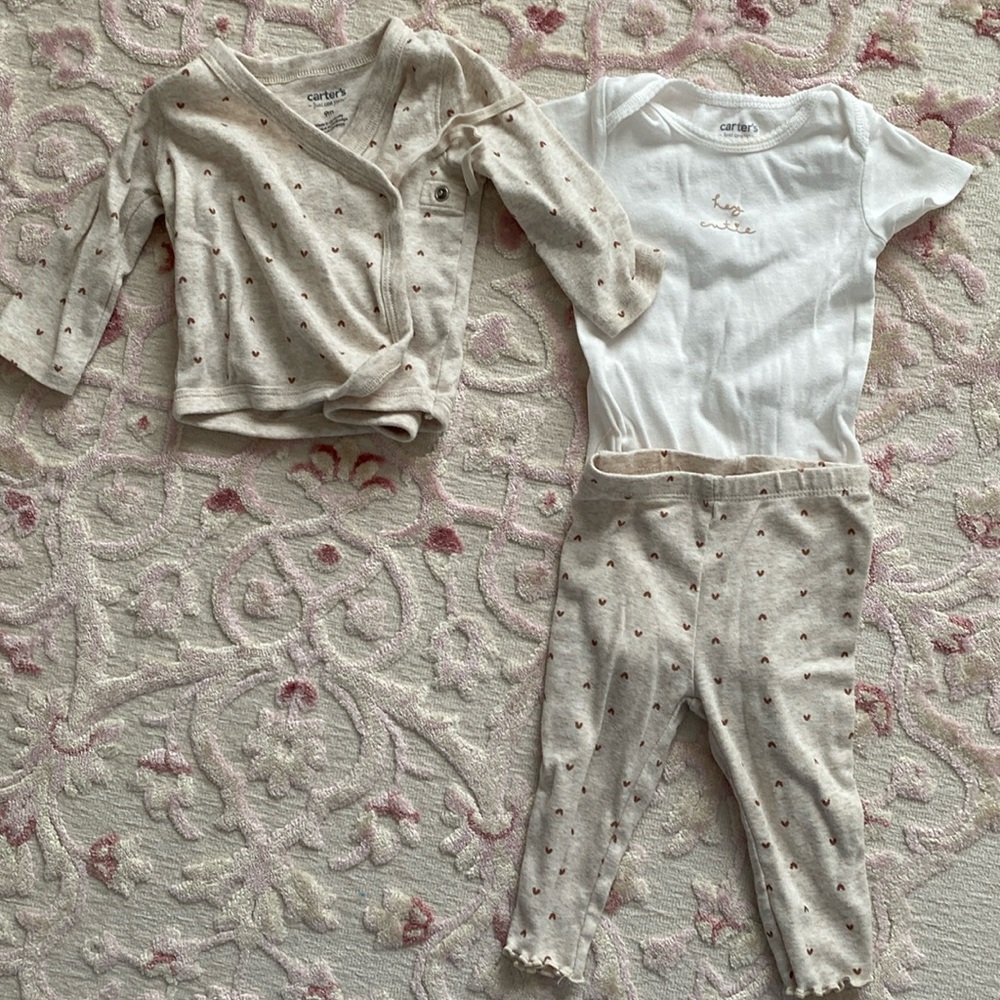 Carter’s just one you baby girl Kimono Set, Size 9 months